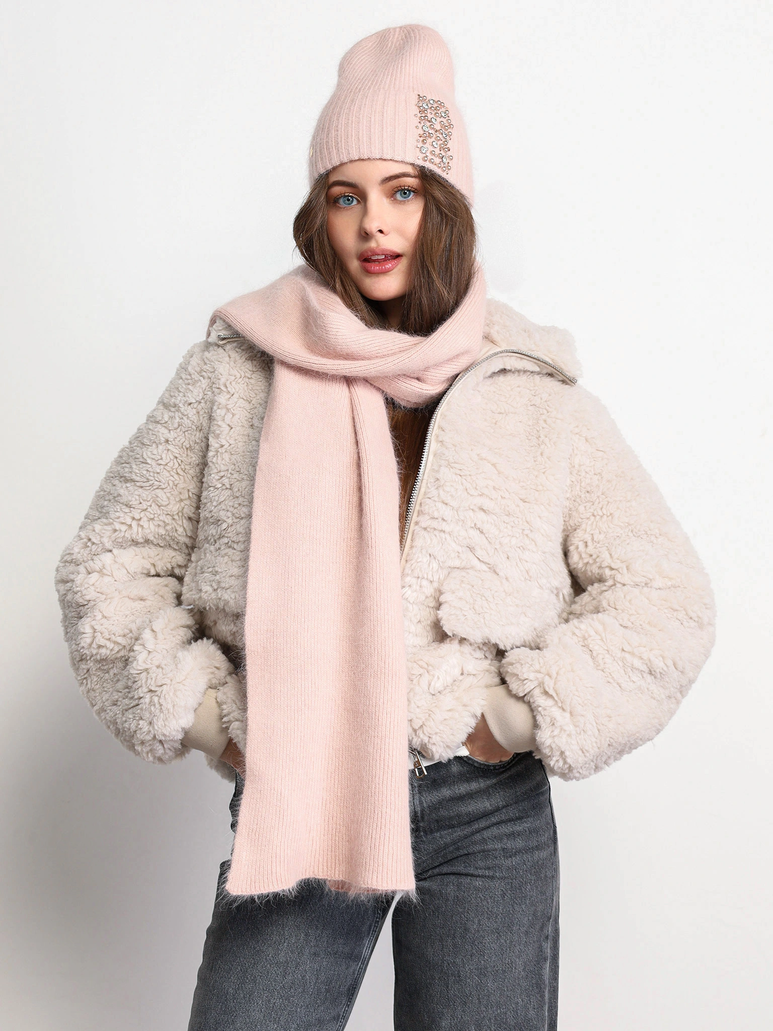 Шарф из ангоры и акрила